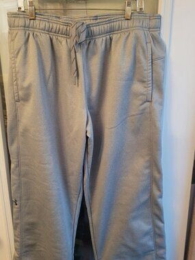 Brand New Under Armour ColdGear Loose Sweatpants - XL.